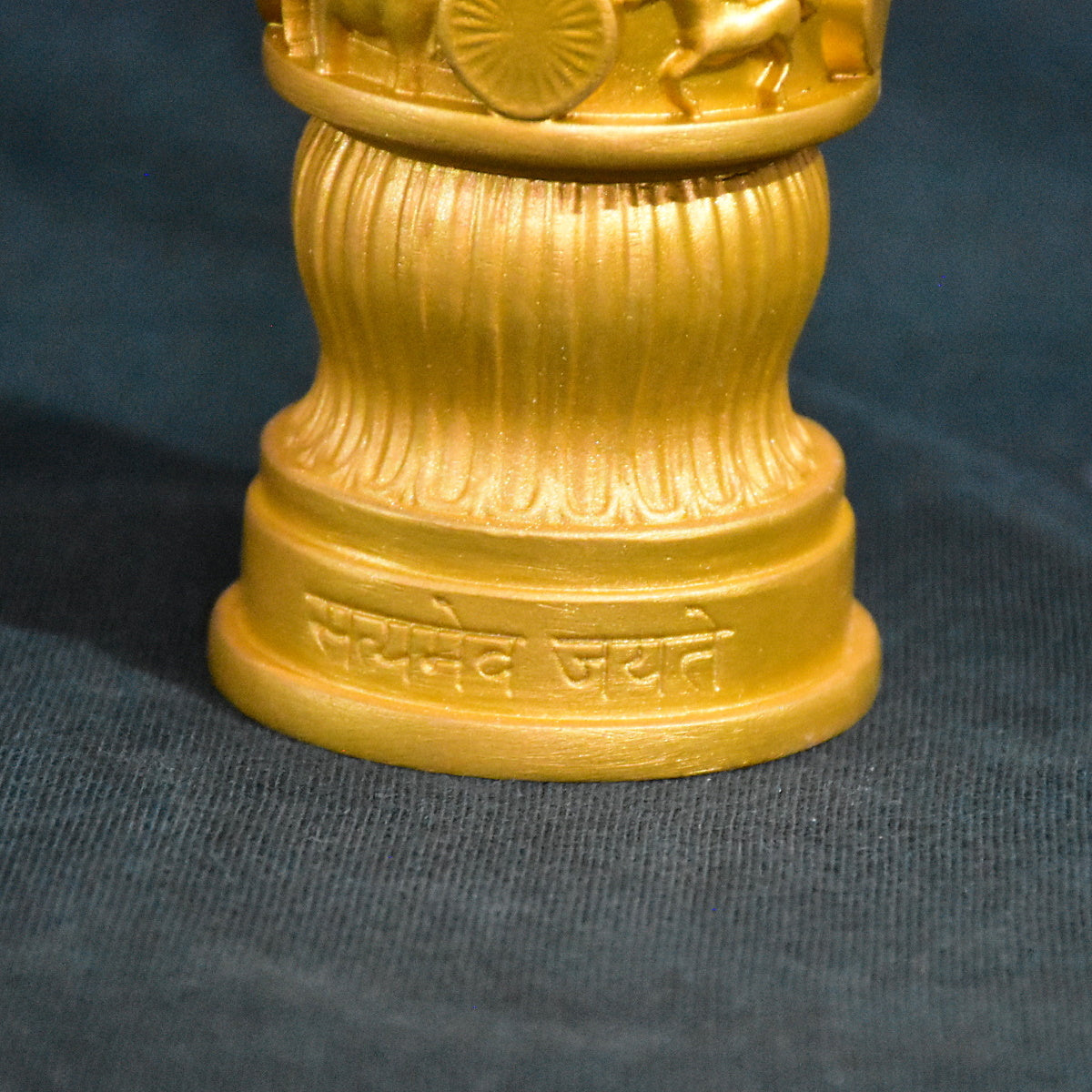 Ashoka Pillar Polyresin Statue (5 inch)
