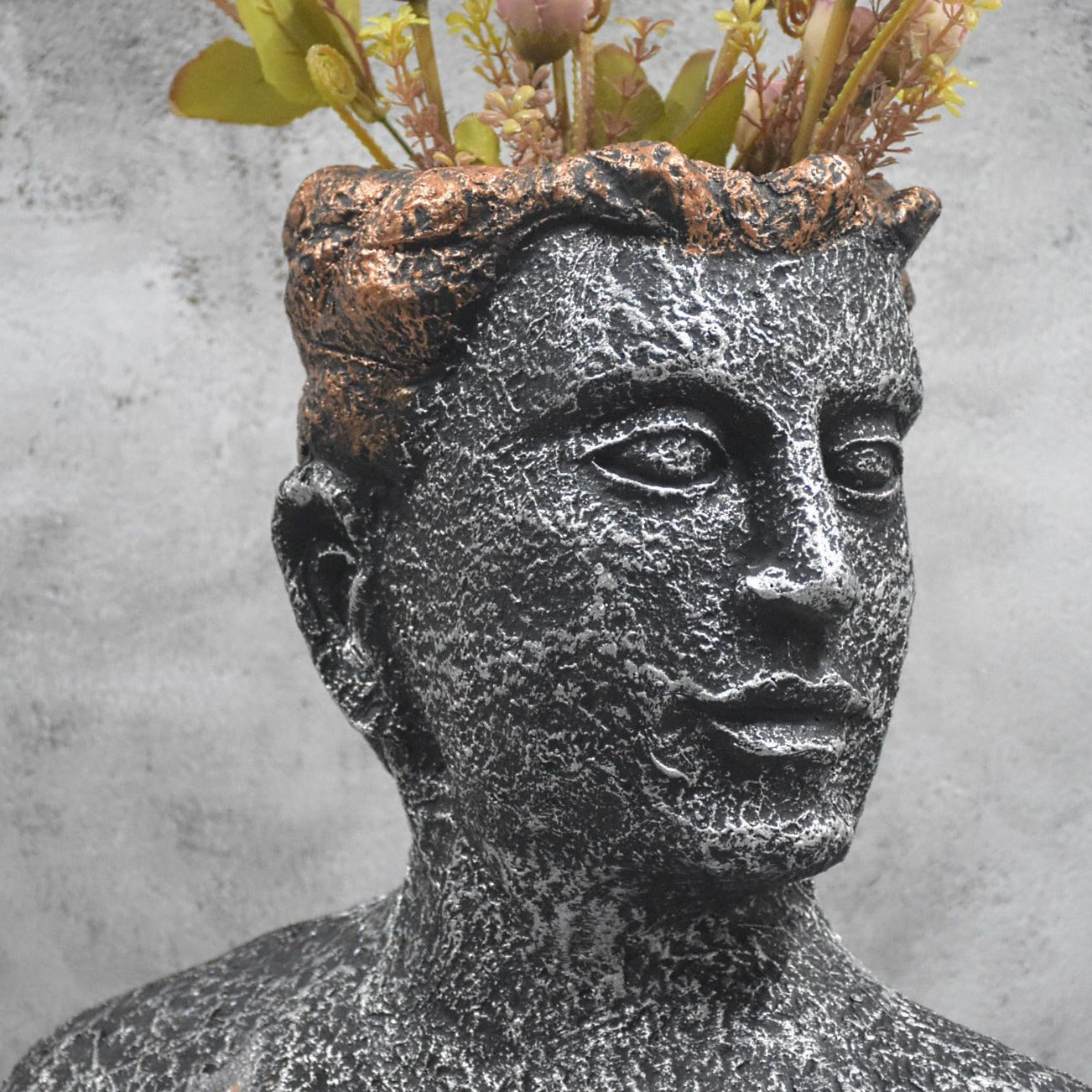 Metal Man Table Planter : Silver - Deczo