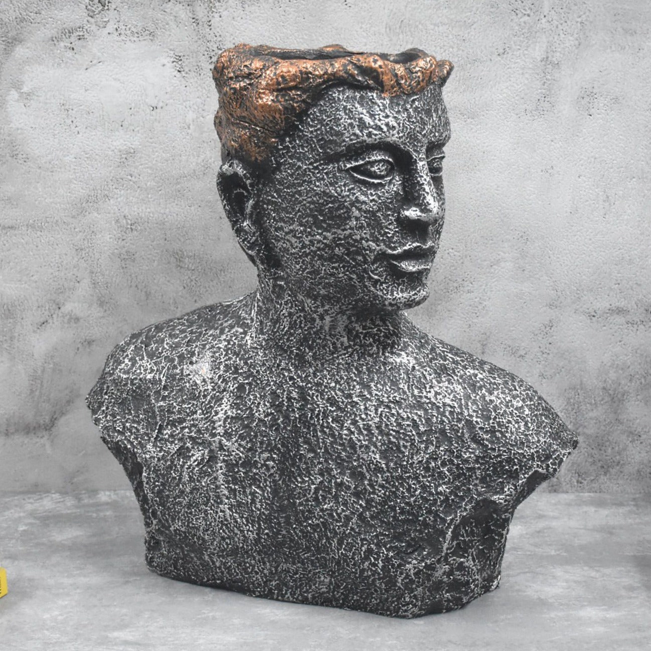 Metal Man Table Planter : Silver - Deczo
