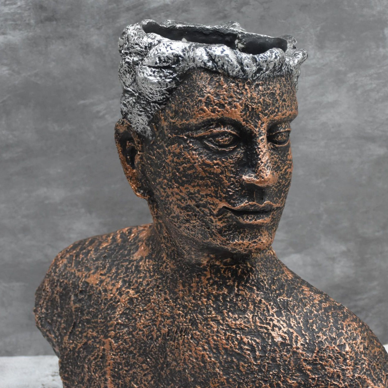 Metal Man Table Planter : Copper - Deczo