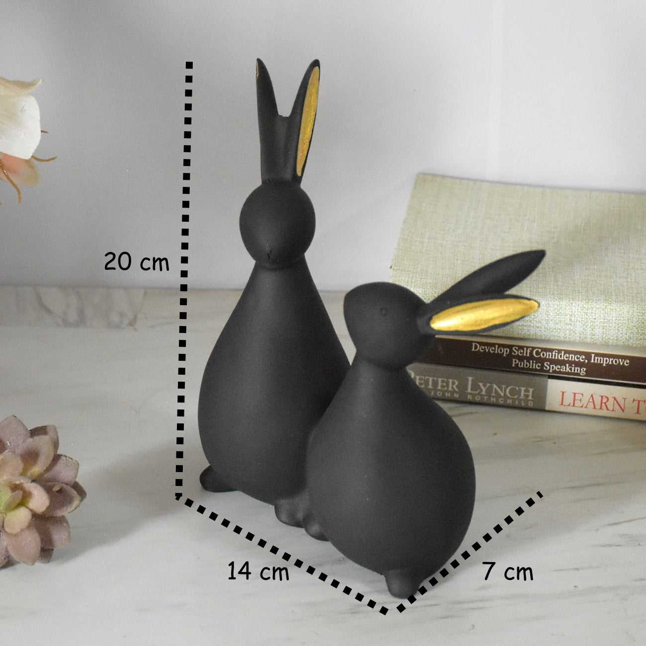 Rabbit Couple Statue