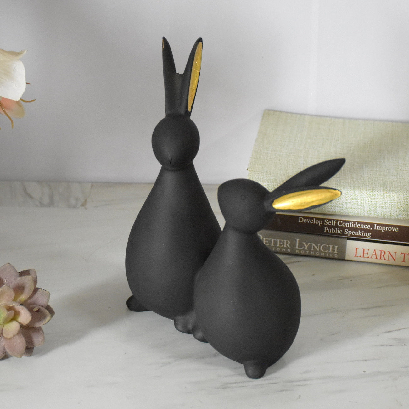 Rabbit Couple Statue