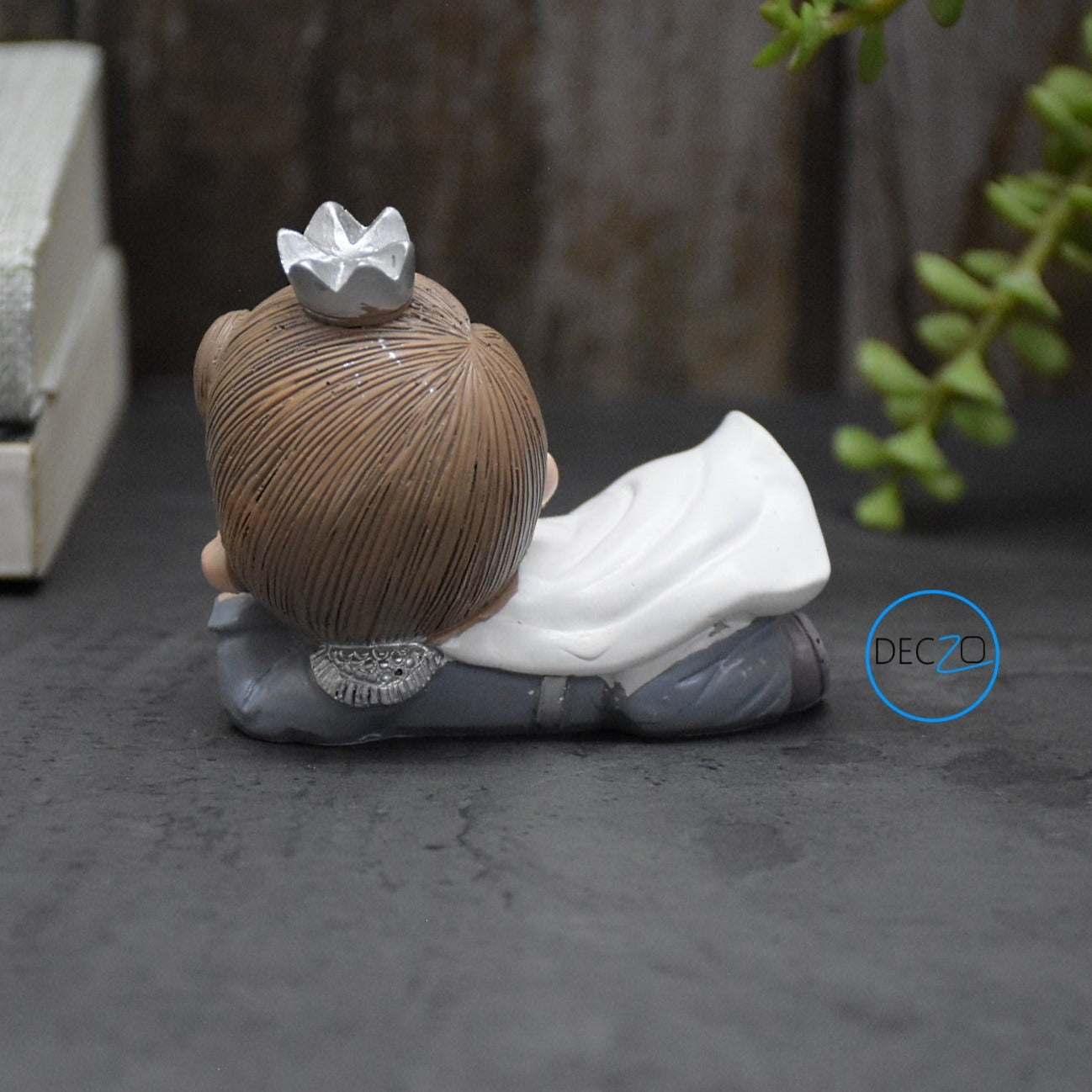 Flying Crown Boy Resin Showpieces - deczo