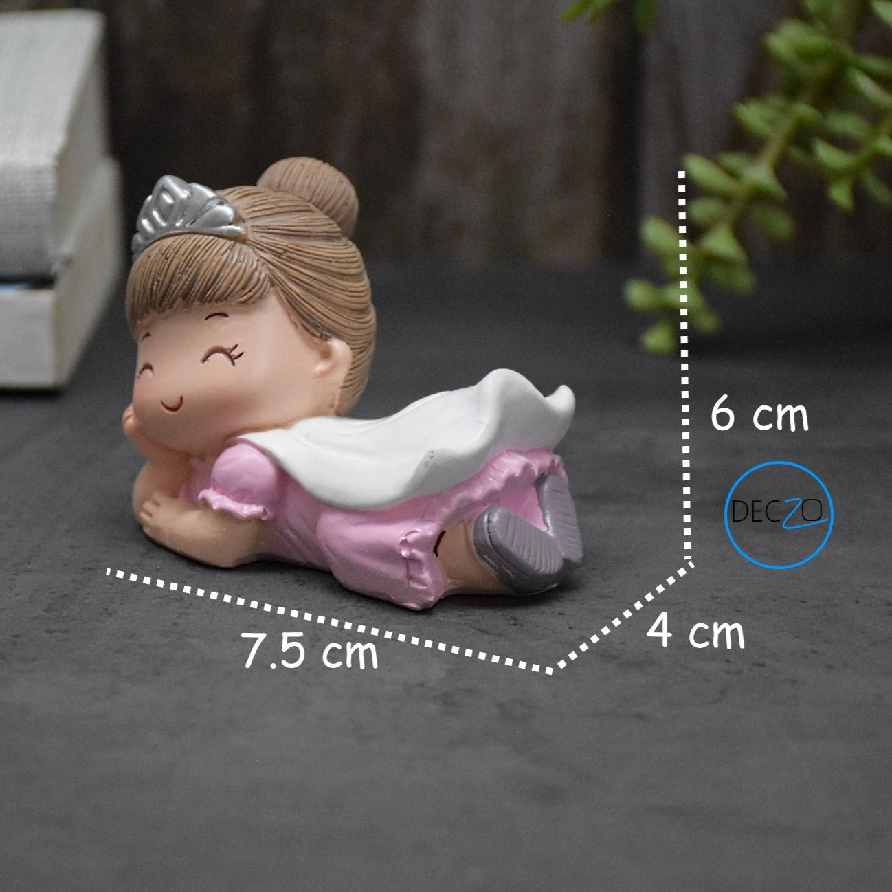 Flying Crown Girl Resin Showpieces