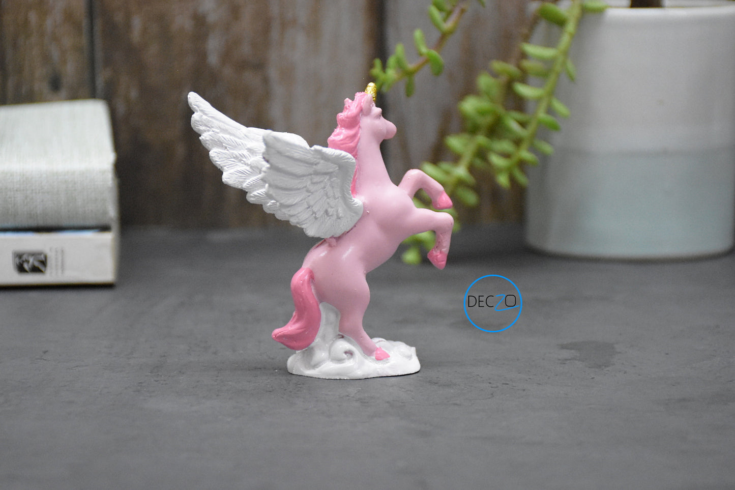 Miniature Pegasus Showpiece : Pink