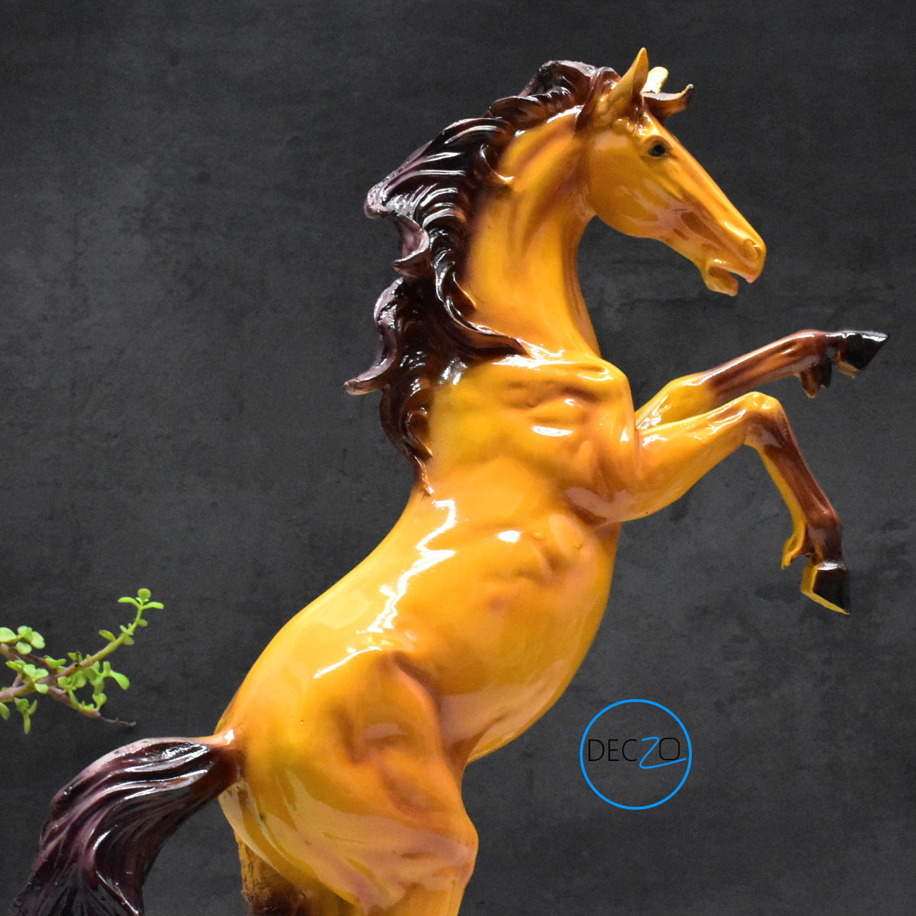 Sorrel Rearing Horse Showpiece - deczo