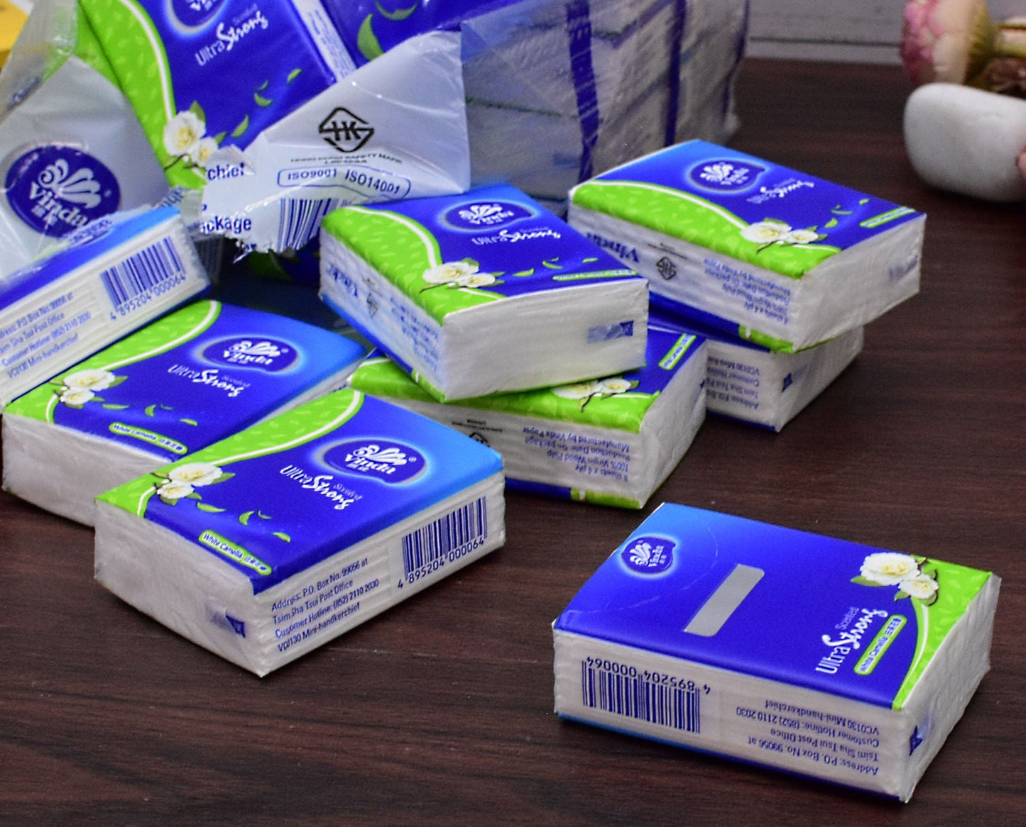 Scented Pocket Tissue, 4 ply : 36 Packets, 8 Sheets Per Packet - Deczo