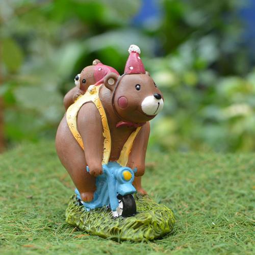 Miniature Bear Family on Scooter Decor - Deczo