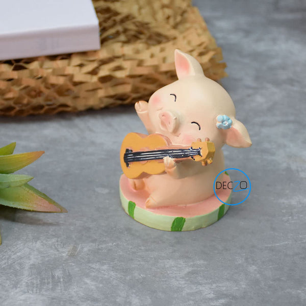Cute Pig Playing Violin Miniature