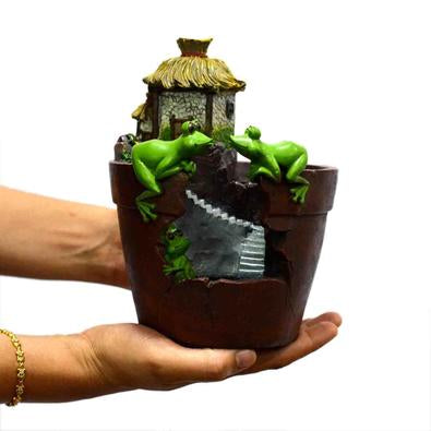 Antique Look Hut with Frogs on the Wall Design Resin Pot For Succulent Plants - Deczo