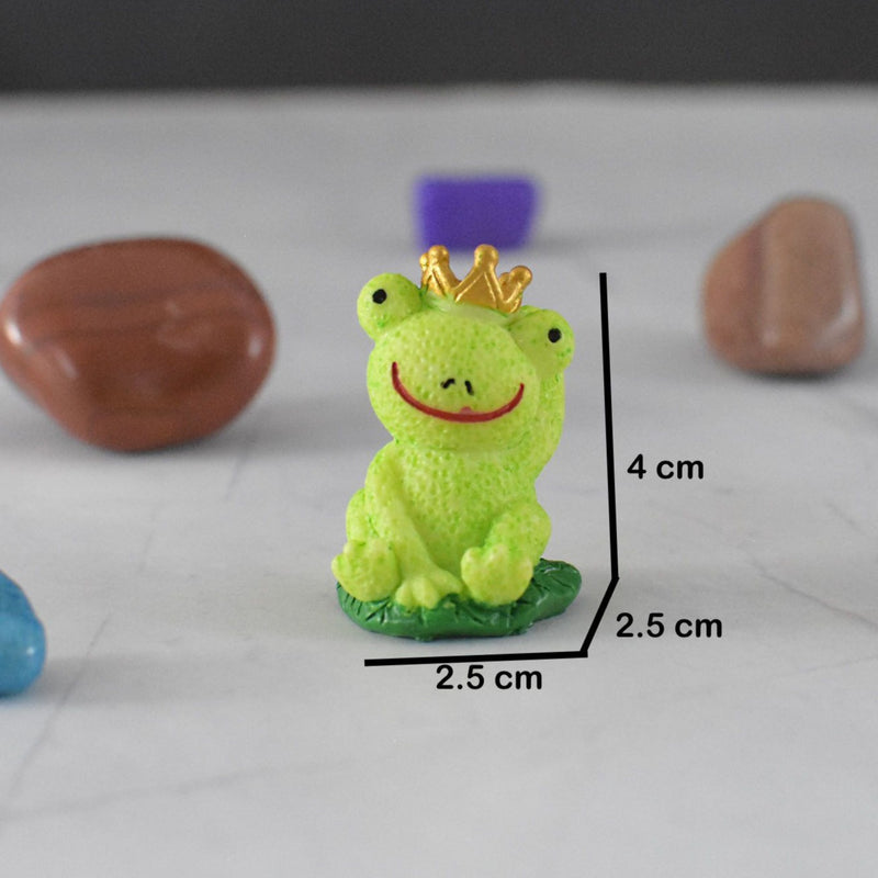 Mini Frog Wearing Crown for Garden Decor - Deczo