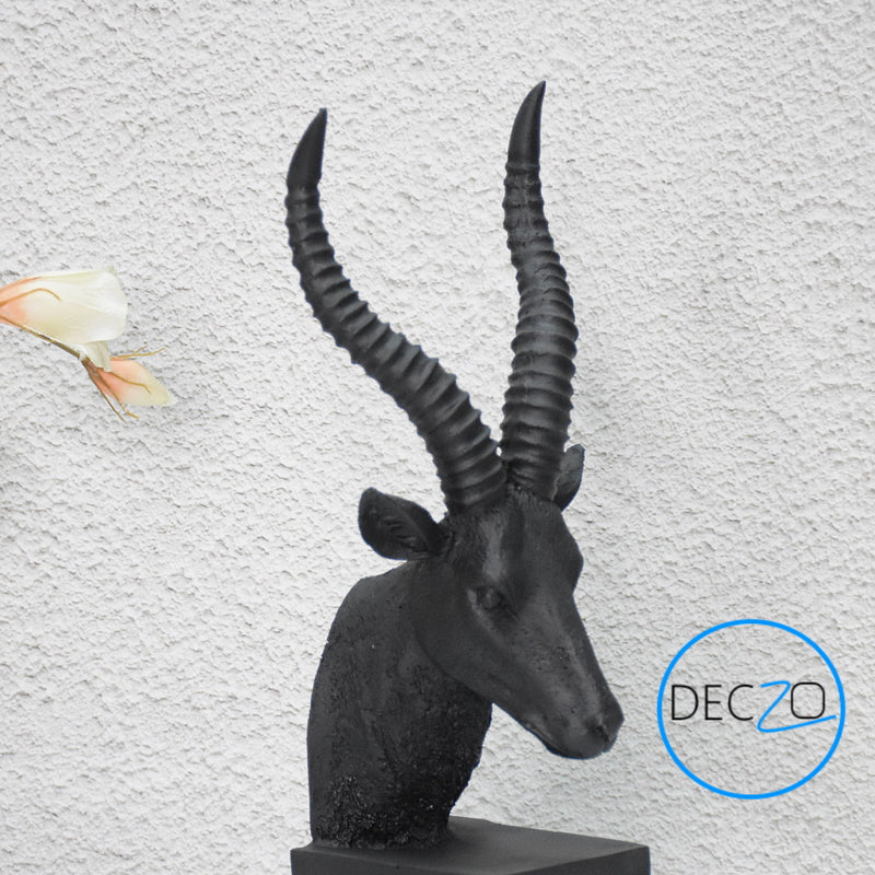 Majestic Deer Head Figurine : Black