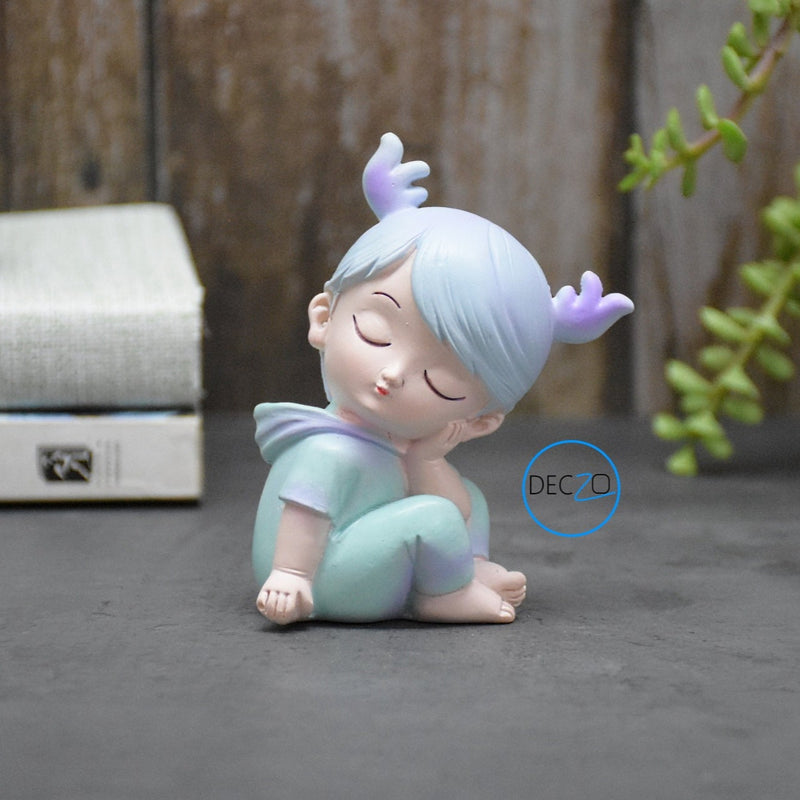 Miniature Sleepy Boy Resin Showpiece deczo