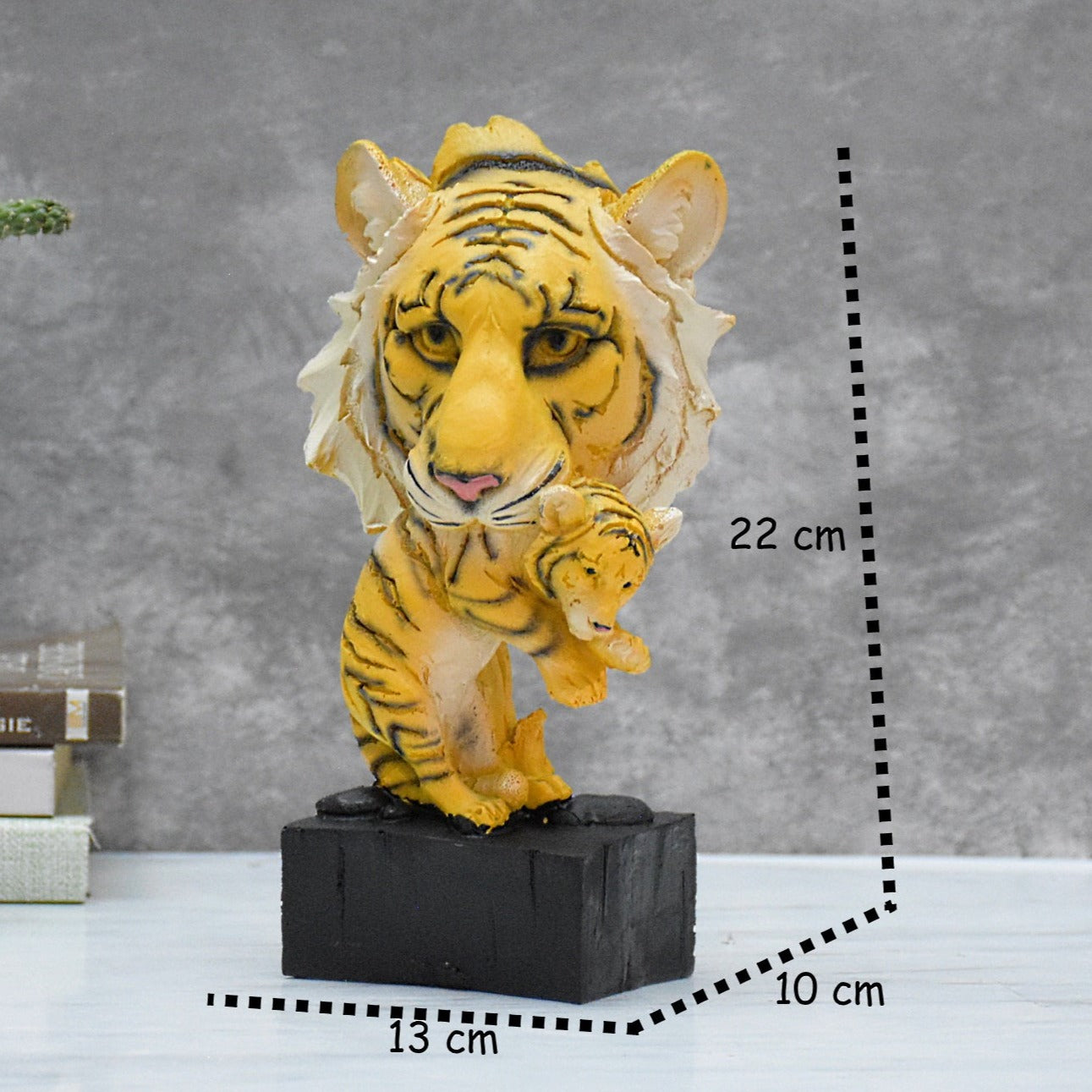 Lion Head with Baby on Base Showpiece  for Home Decor , Table Decor, Garden : Yellow, Black