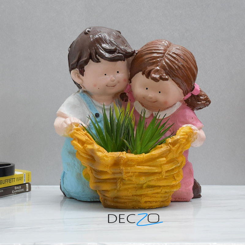 Sitting Cute Couple Planter - Deczo