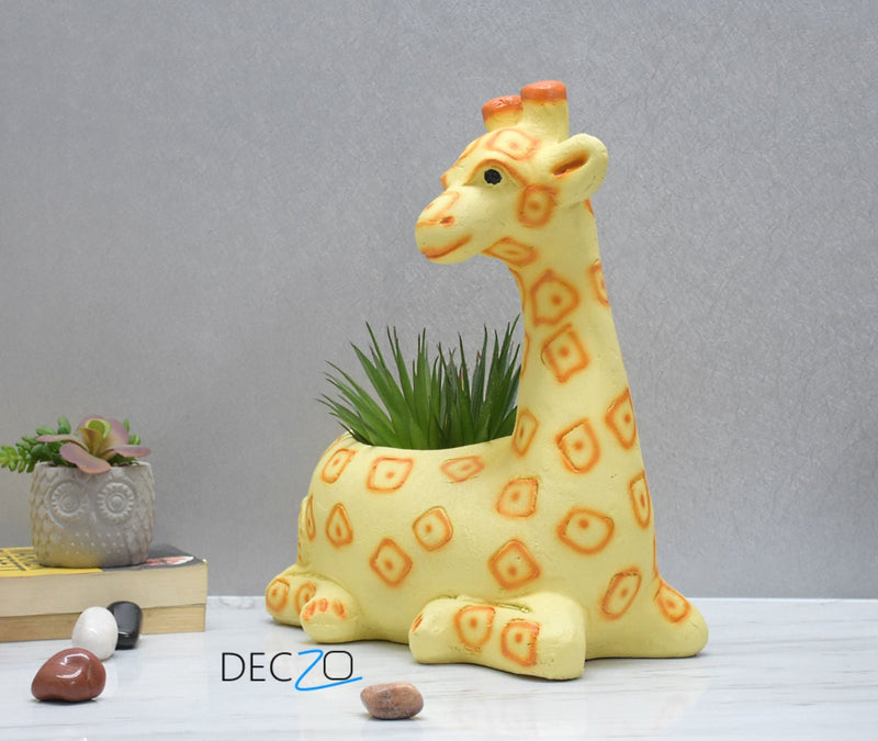 Large Sitting Giraffe Planter Pot - Deczo