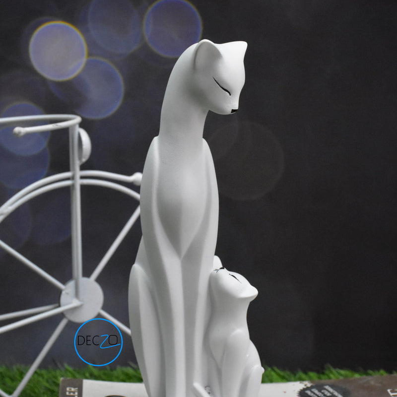 Mother Cat with Child Showpiece : White