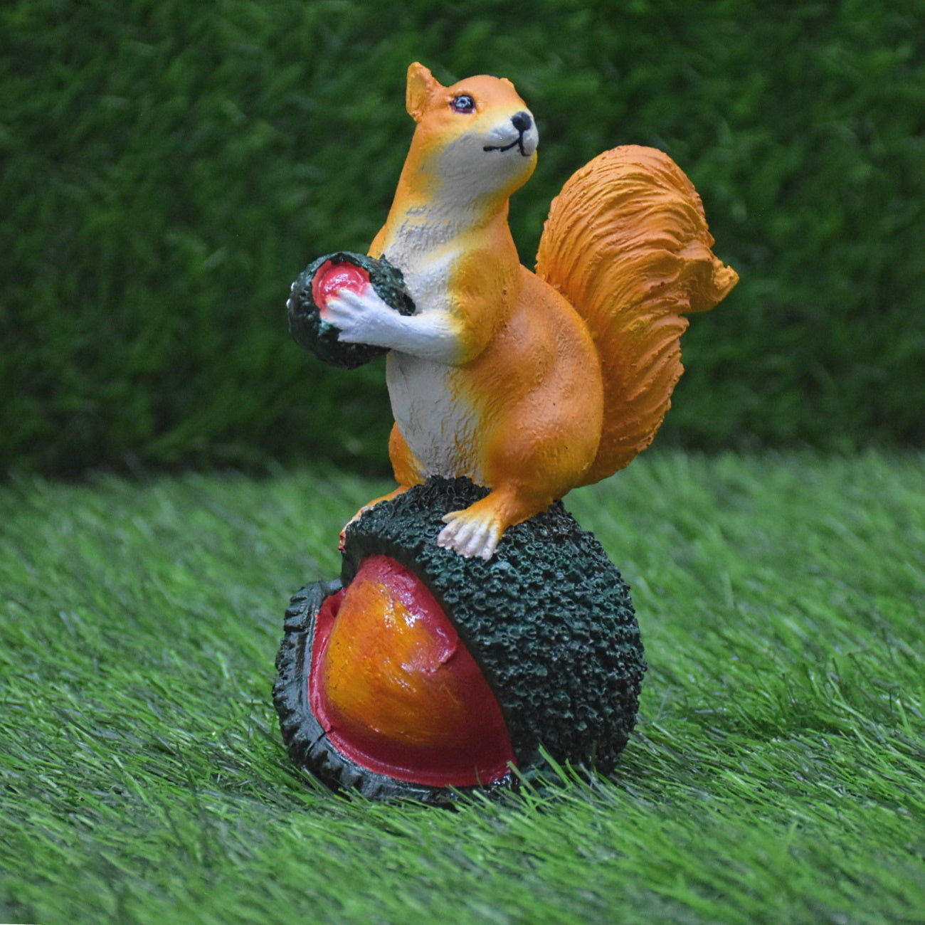 Squirrel Sitting on Nuts Showpiece : Set of 2