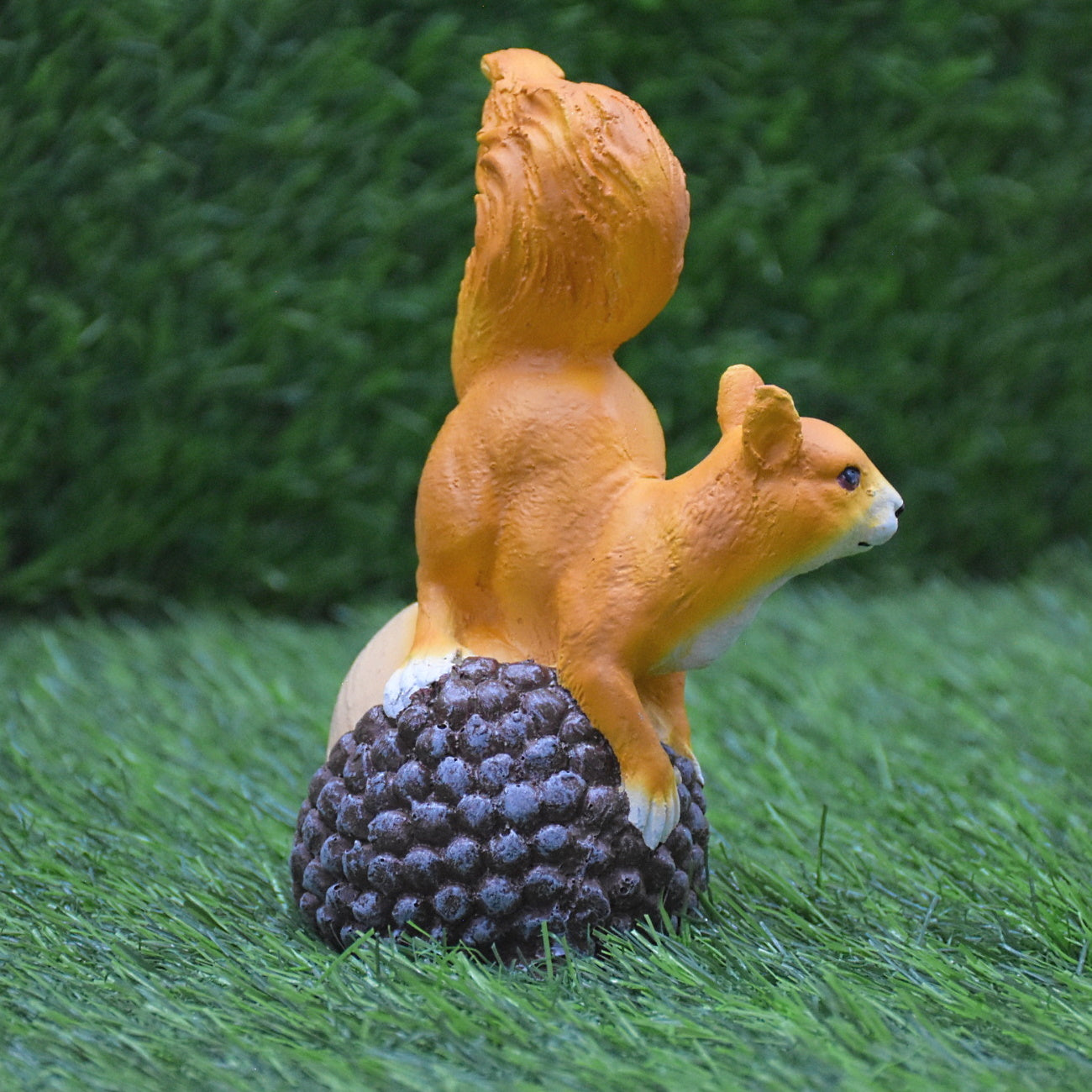 Squirrel Sitting on Nuts Showpiece : Set of 2