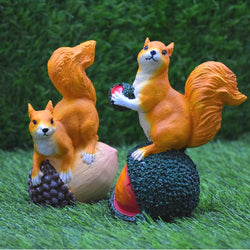 Squirrel Sitting on Nuts Showpiece : Set of 2