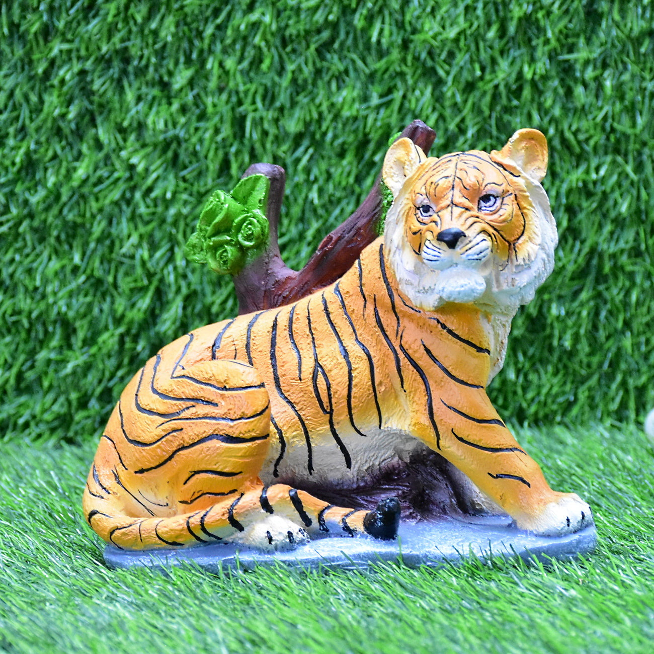 Resting Bengal Tiger Collectible Wild Cat Animal  Garden Decoration Figurine Statue