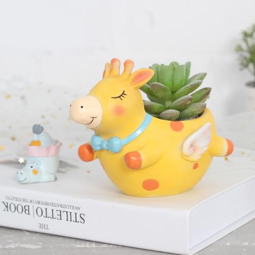 Cute Flying Giraffe Resin Succulent Pot - Deczo