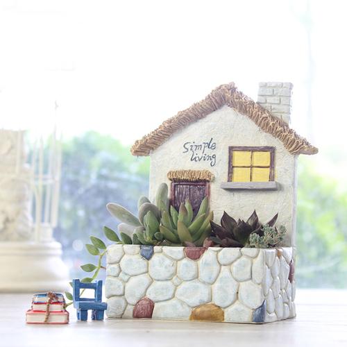 Rocky Hut Resin Succulent Pot - Deczo